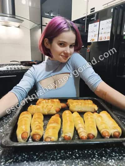ZLATOCHKA, 27